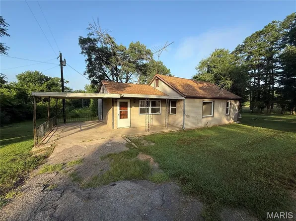 809 Crown St, Marble Hill, MO 63764