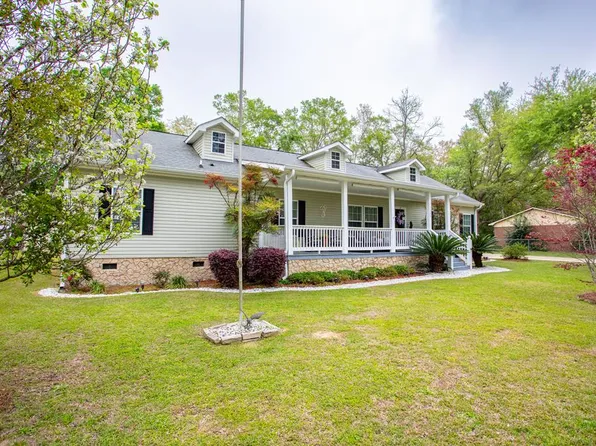 1327 Rest St SW, Cairo, GA 39828