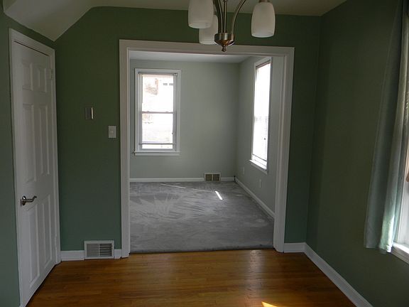 Dining to living room