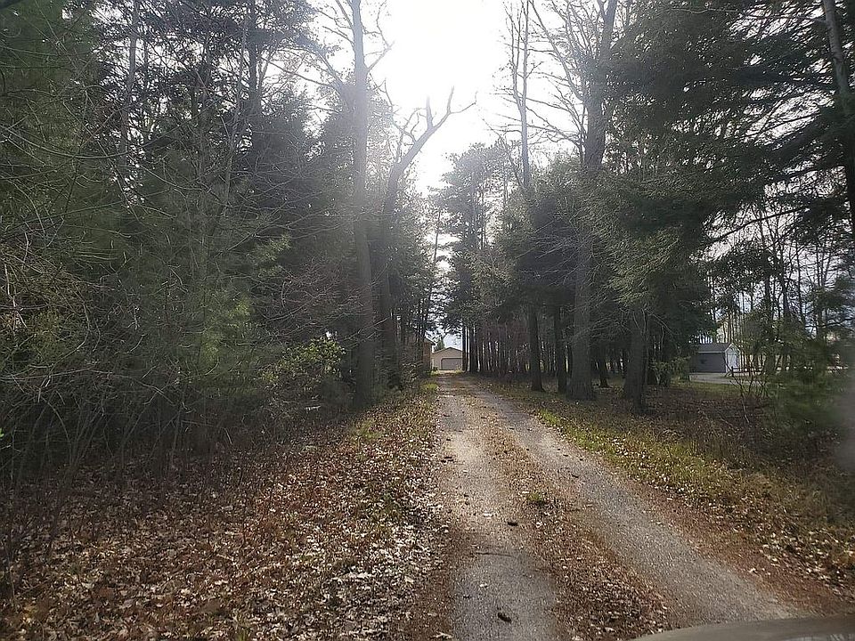 Wooded front