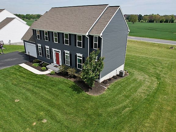 3rd image of 1612 Cambridge Dr #L-0106