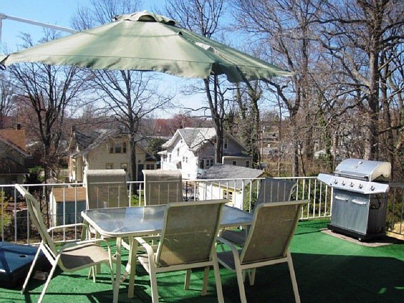 2nd image of 305 Marsh Rd