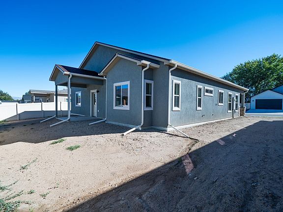 4th image of 255 Brooke Ln