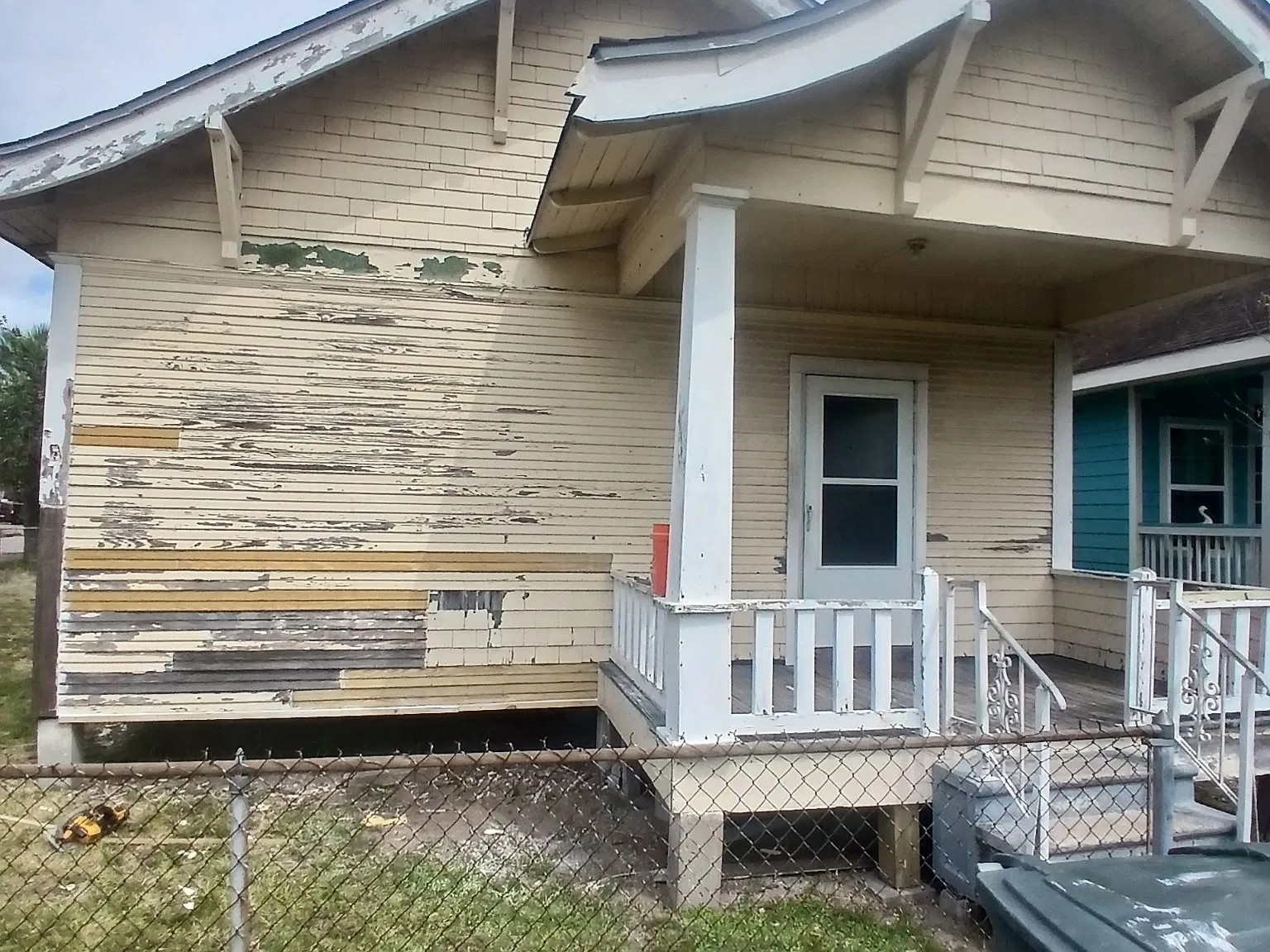 2 bed, 750 sqft, $1,200 — Photo 1