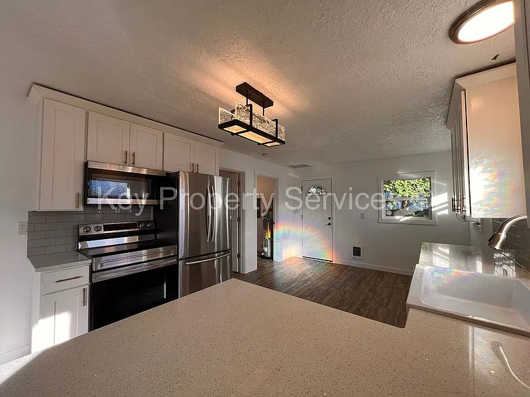 159 15th Ave — Photo 9