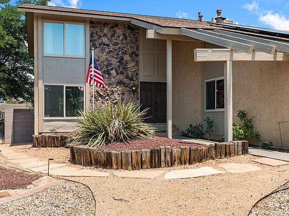4th image of 8201 Tina Dr NE
