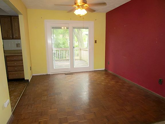 4th image of 308 Knollcrest Ave