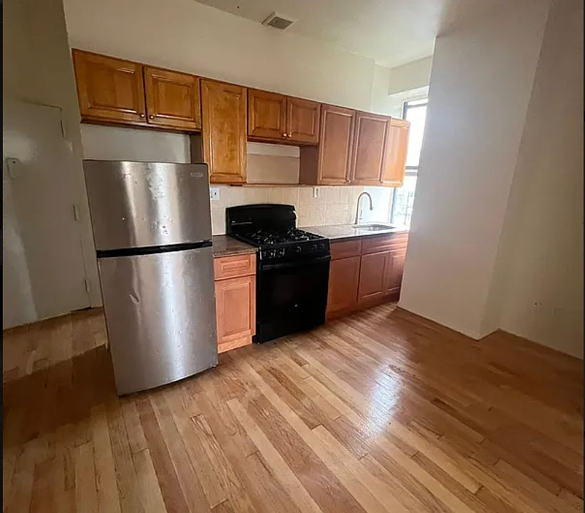 1st image of 189 Utica Ave #2
