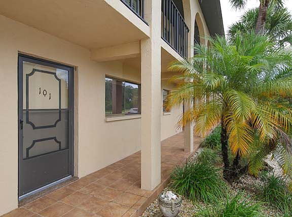 4th image of 235 Rotonda Blvd W #C101
