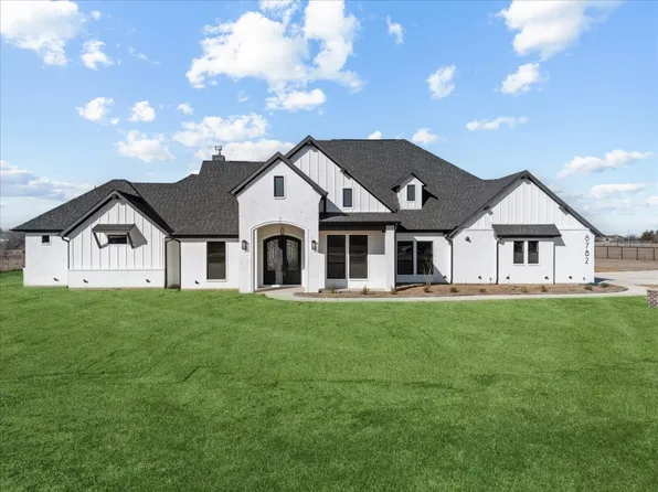 8782 Palmer Ln, Ponder, TX 76259
