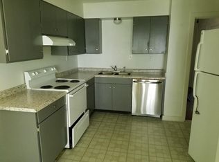 3 Sherwood Ln, Hinesville, GA 31313
