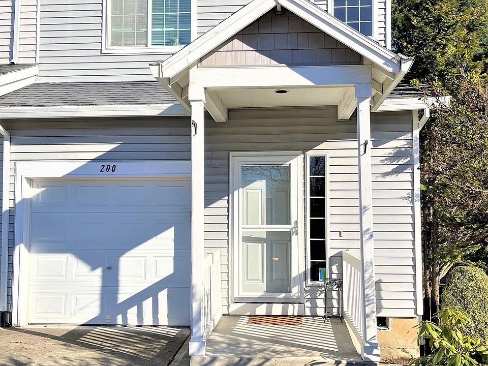 1st image of 200 NE 66th Ave