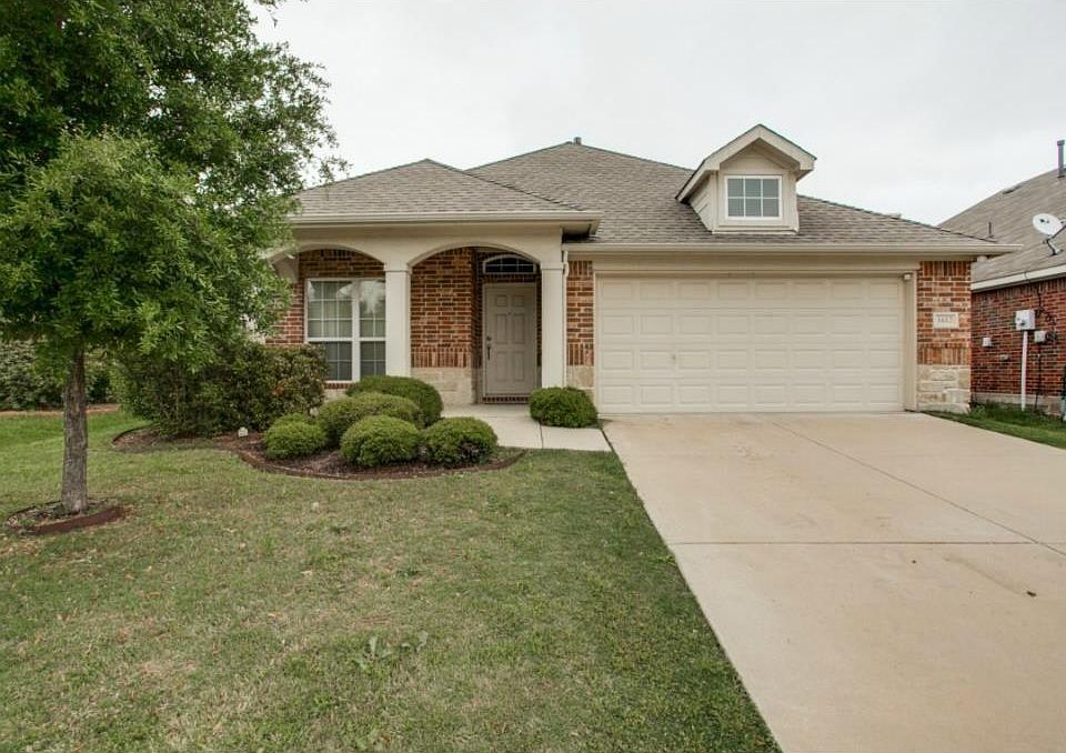 1st image of 1612 Castle Creek Dr