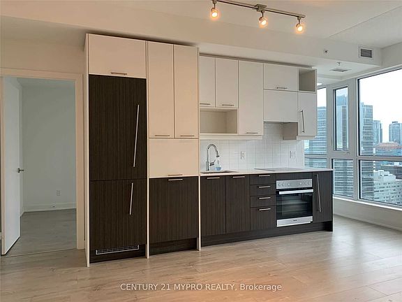 5th image of 30 Nelson St #2306
