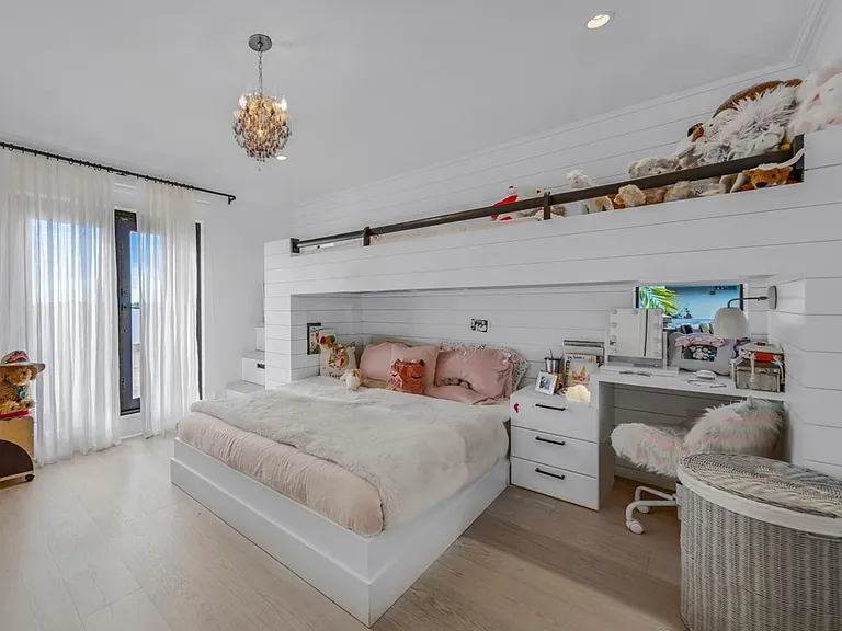 7500 Miami View Dr #SFH — Photo 15