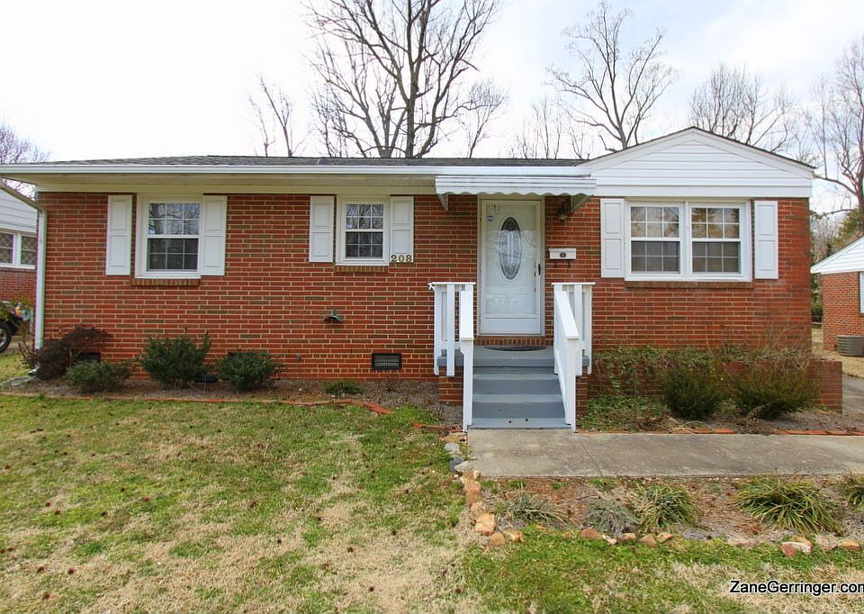 1st image of 208 Lynbrook Dr