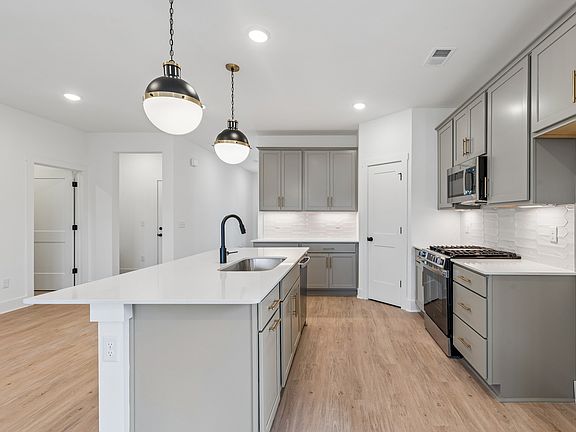 5th image of 1216 Valley Ridge Dr