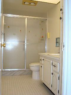 5th image of 400 NE 12th Ave APT 806