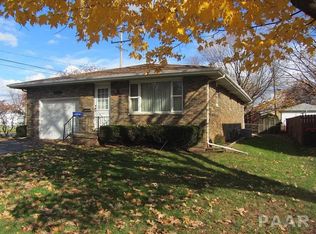 1500 S 6th St, Pekin, IL 61554