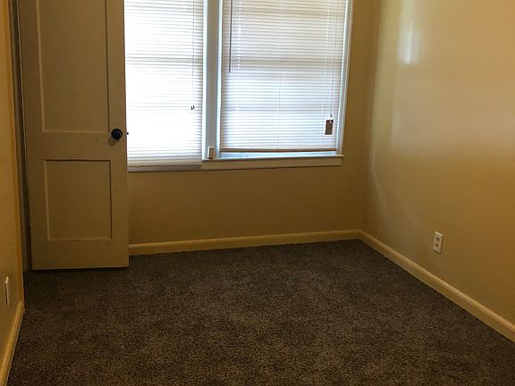 2111 Rose - 1st bedroom