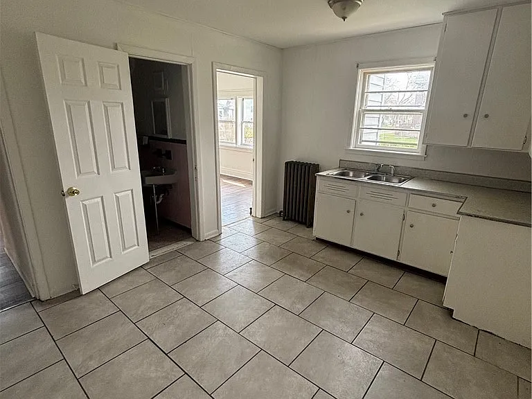 1780 Falls St — Photo 3