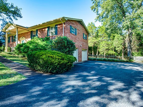 2nd image of 309 Hardwicke Dr