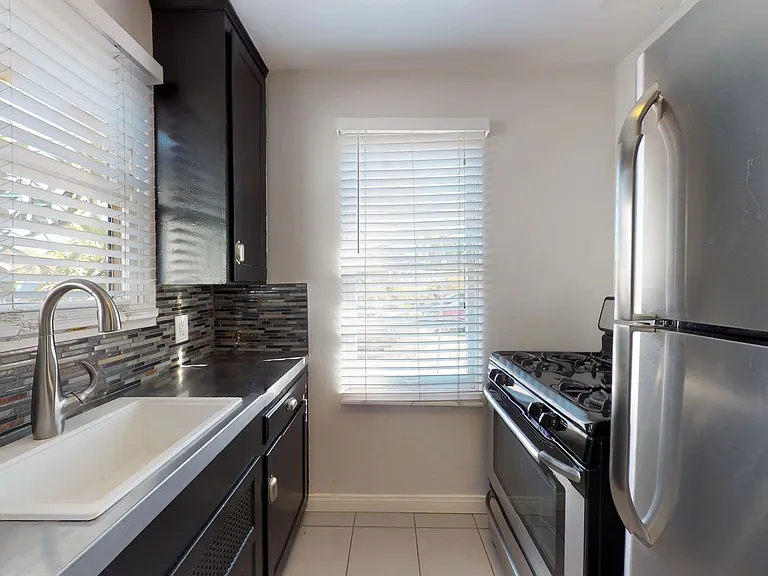 30th Street Cottages | 1 Bedroom Apartments in Golden Hill — Photo 13