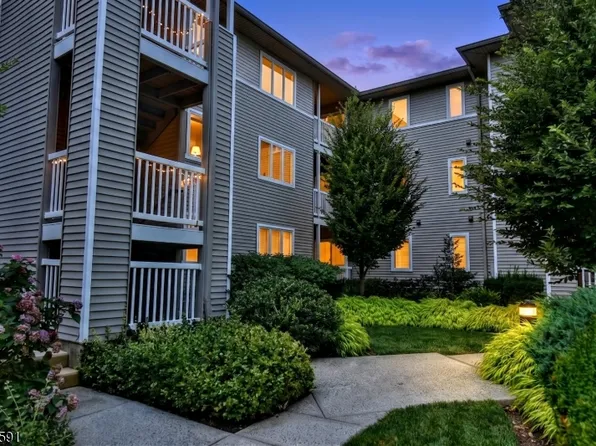 125 Orchard Park #125, Allendale Boro, NJ 07401