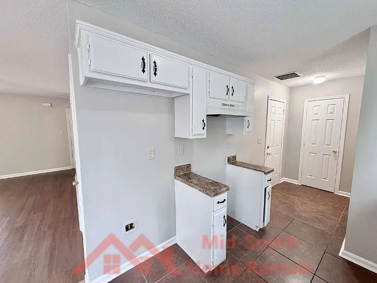3942 Chelsea Hill Dr — Photo 8