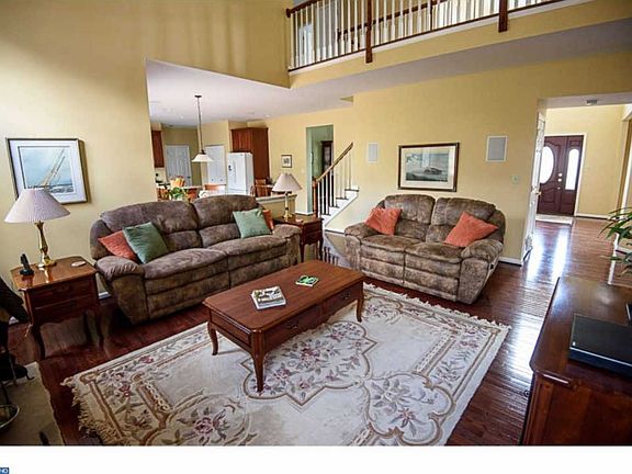 2nd image of 196 Clover Ln