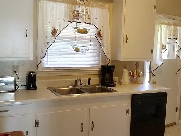 4th image of 1508 Brookville Ln