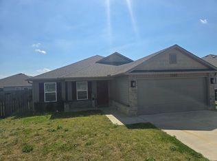 1061 E Bunting St, Fayetteville, AR 72701