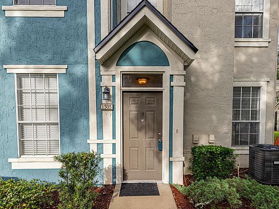 2nd image of 13703 RICHMOND PARK Drive #1505