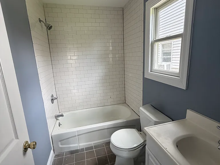 Terry St — Photo 3