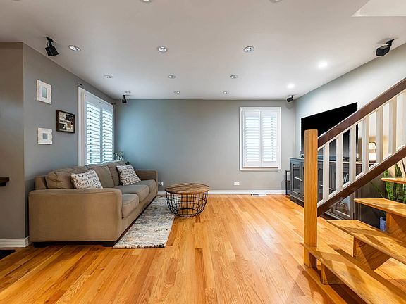 2nd image of 5124 W 64th St