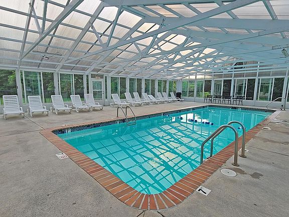 4th image of 124 Plaza Dr #3101