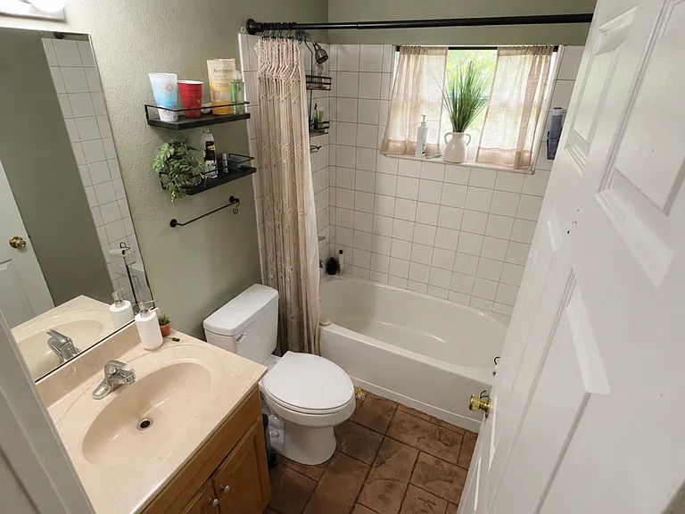 193 E Cowpen Lake Rd — Photo 6