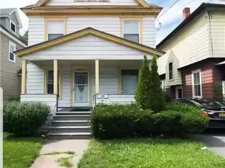 2706 Midland Ave — Photo 1