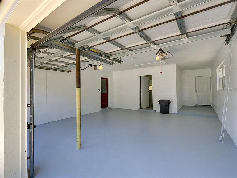 305 Sunset Dr — Photo 26
