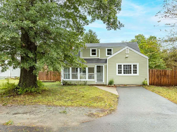 16 Norfolk Pl, Sharon, MA 02067