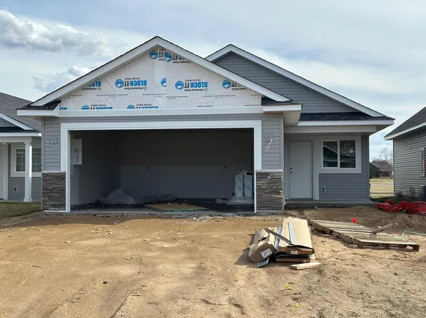 720 Cherrywood Ln, Isanti, MN 55040