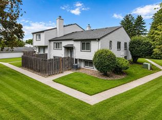 3459 Highlander Dr, Eagan, MN 55122