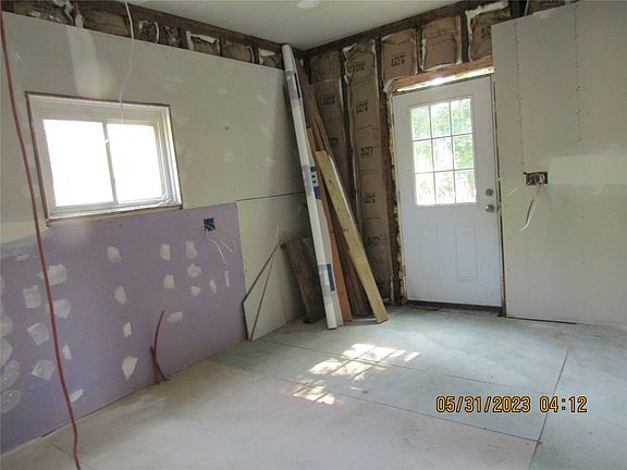 5th image of 62 S Washington St