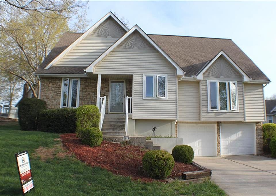 1st image of 1013 SW Richwood Dr