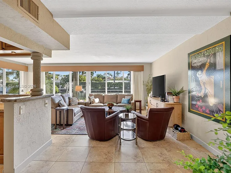 180 Isle Of Venice Dr #121 — Photo 33