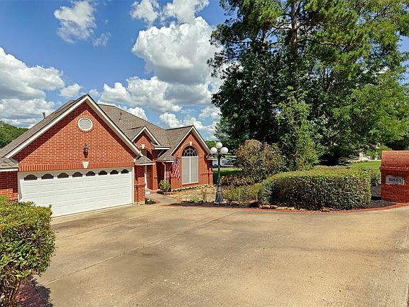 3rd image of 6851 Kingston Cove Ln