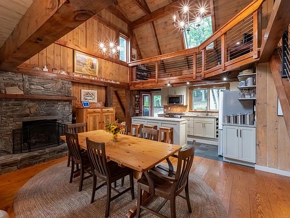 4th image of 1517 Willard Road