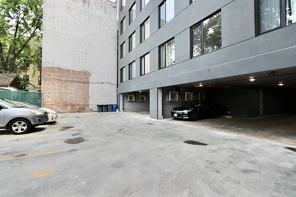 Rented by Arche Nest LLC | media 22