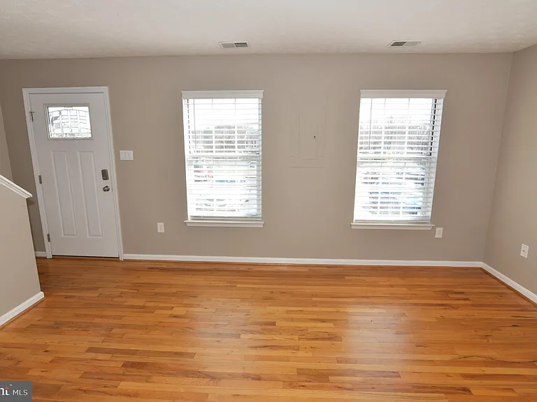 311 Willowbrook Ct — Photo 18