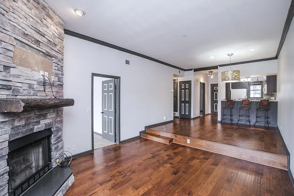 2 bed, 1138 sqft, $1,850 — Photo 2